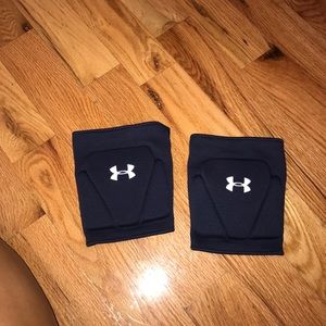 Navy knee pads size large/extra large